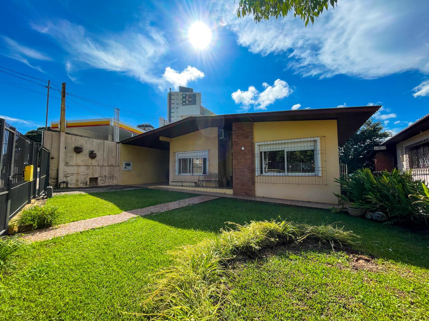 Casa 3 Dormitórios em Passo Fundo — Lorenzato Imóveis