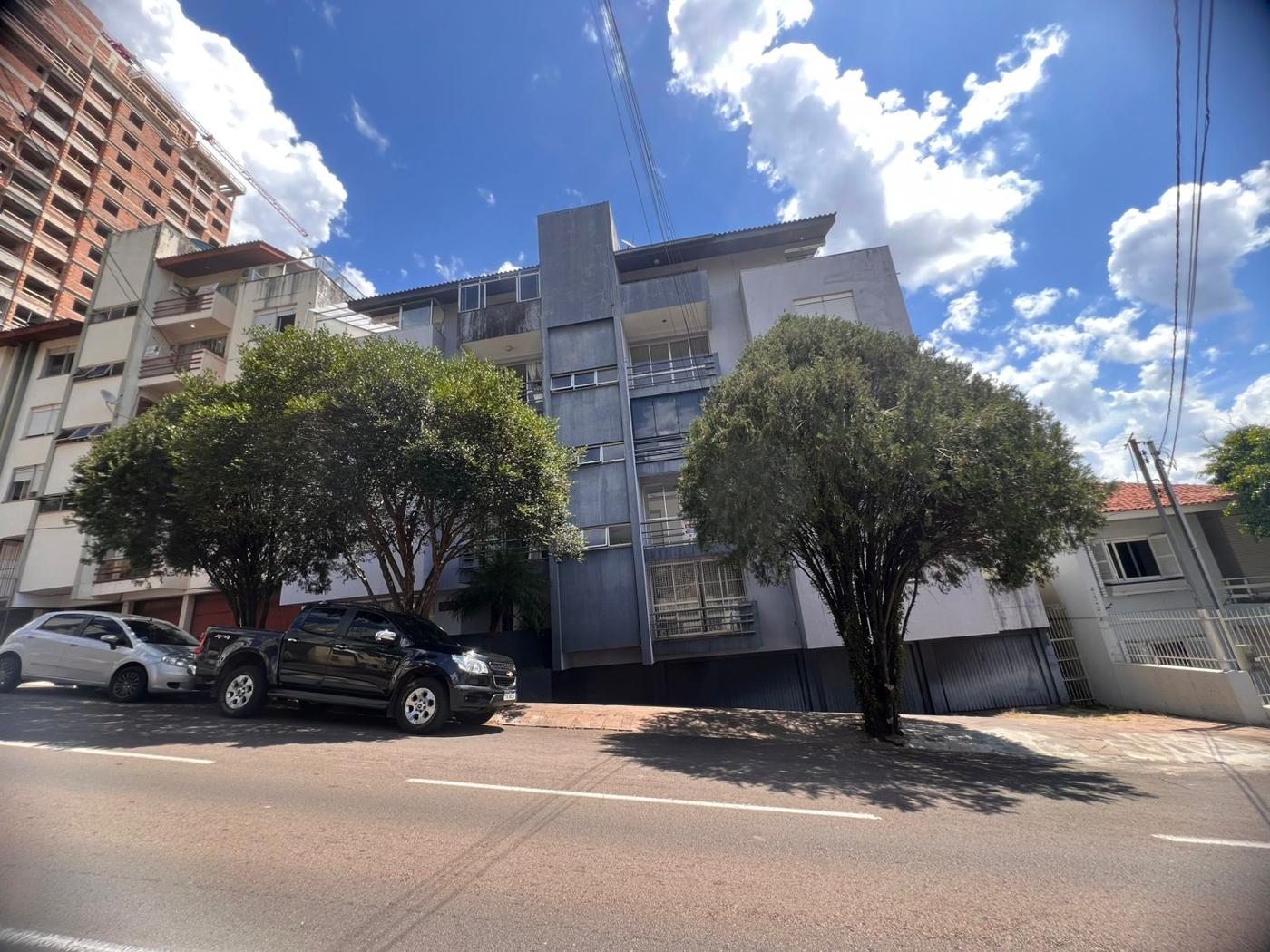 Apartamento no Ed. Solar do Barão em Passo Fundo — Lorenzato Imóveis