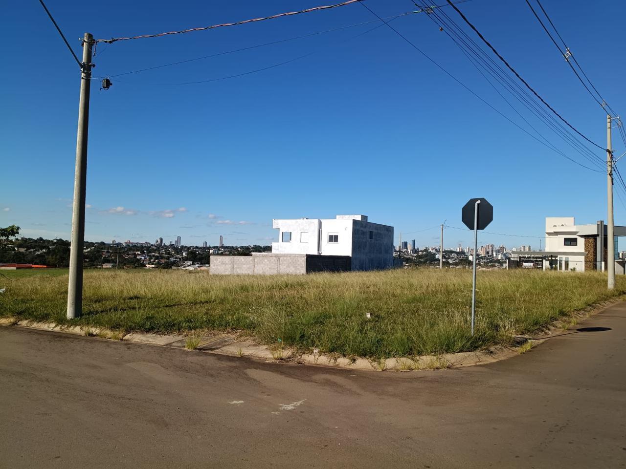 Terreno de esquina em Passo Fundo — Lorenzato Imóveis